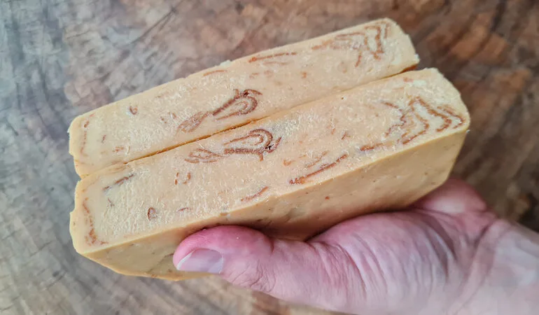 Requeijão moreno com raspa de Neusa de Cola, de Malacacheta